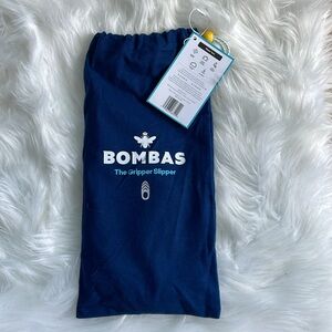 NWT. Bombas The Gripper Slipper in Navy. Size M.